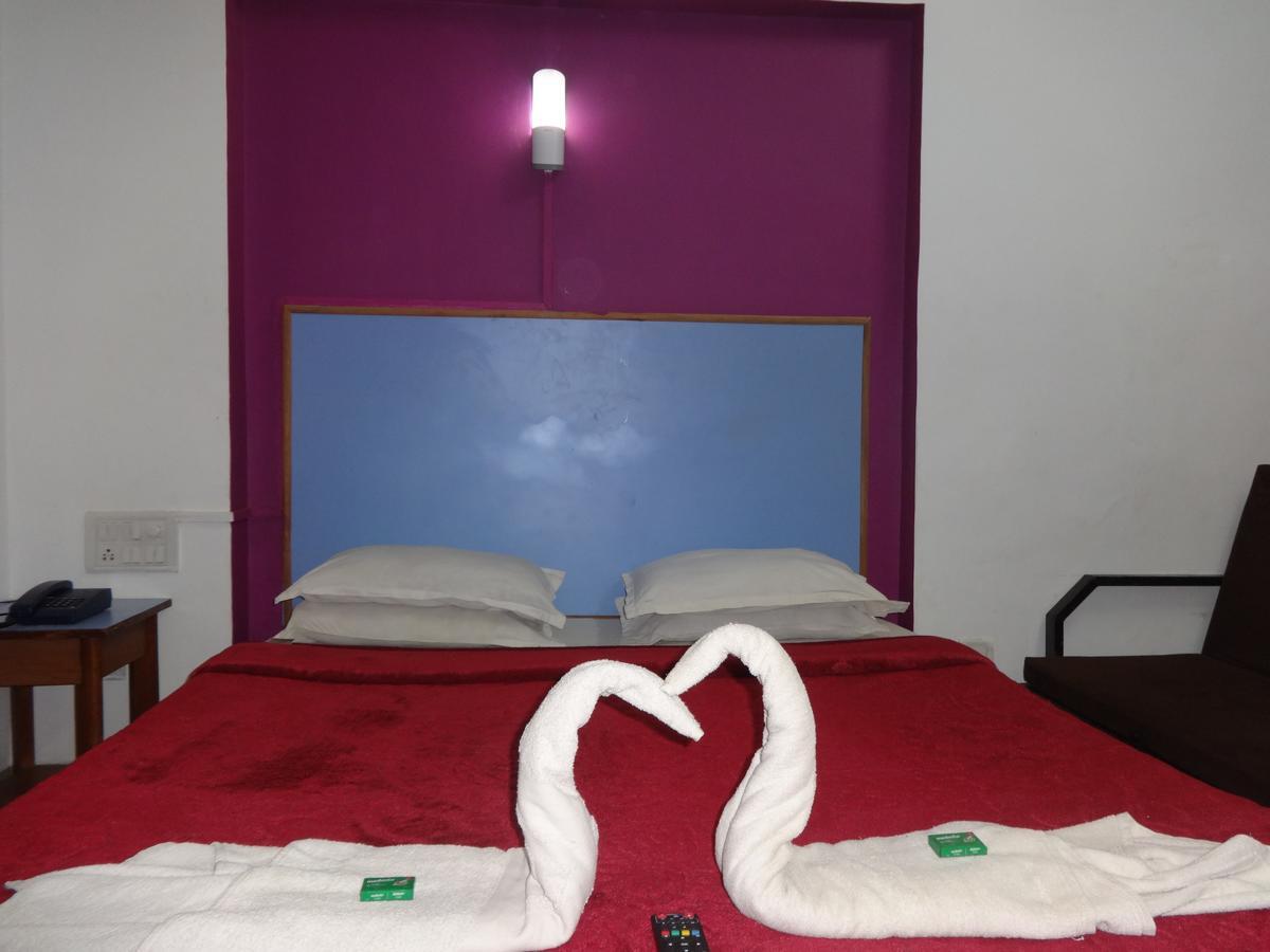 Maharaja Palace Hotel Mahabaleshwar Bagian luar foto